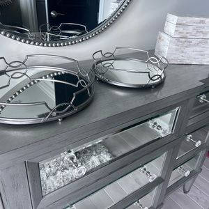 Set of high quality mirrored vanity trays